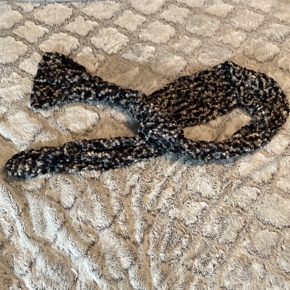 Beautiful popcorn scarf
